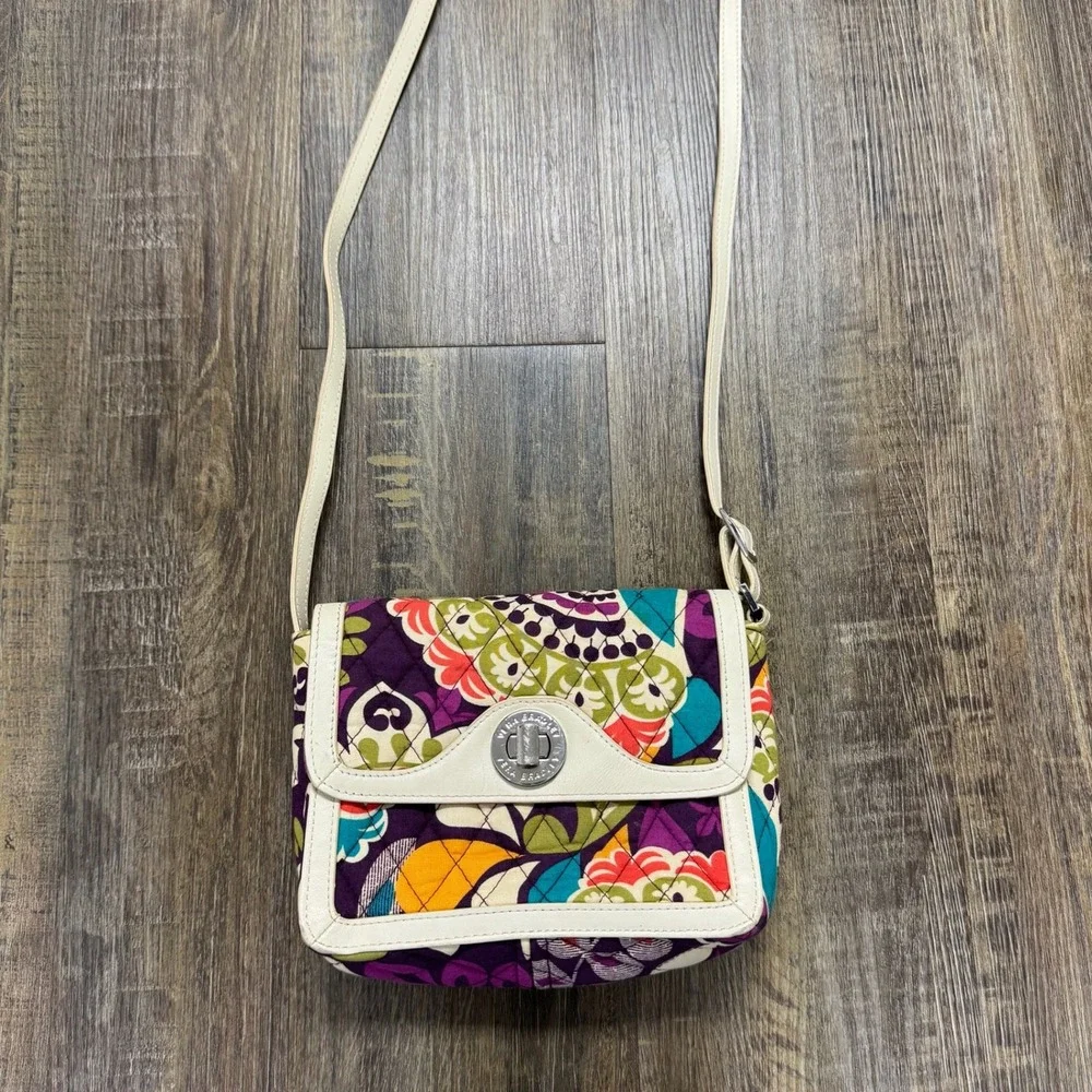 Vera Bradley Quilted Crossbody‎ Bag Colorful Floral Print Cream Leather Trim